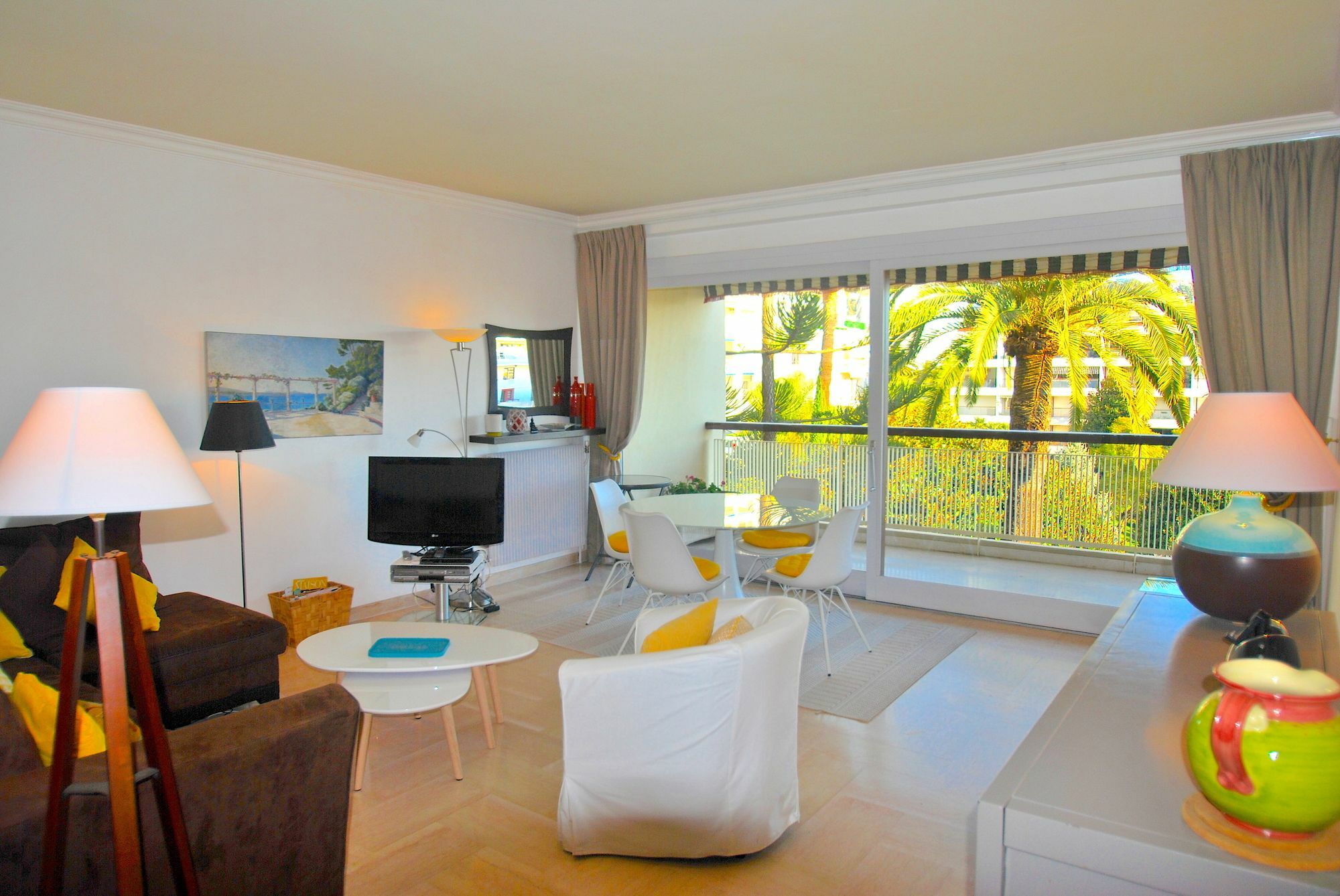 Appartement Croisette 79 *